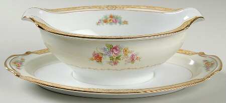 N98 Gravy Boat with Attached Underplate