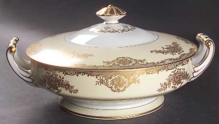 Nadine Round Covered Vegetable