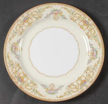 Nanette Luncheon Plate