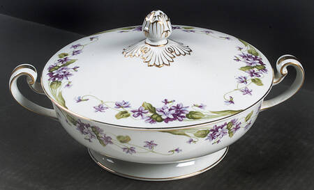 Nancy Round Covered Vegetable