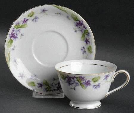 Nancy Footed Cup & Saucer Set