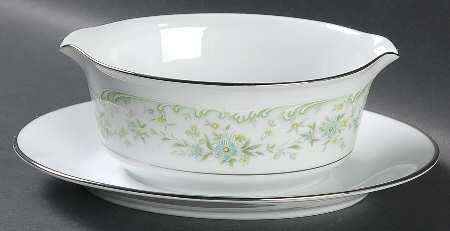 Nantes Gravy Boat with Attached Underplate