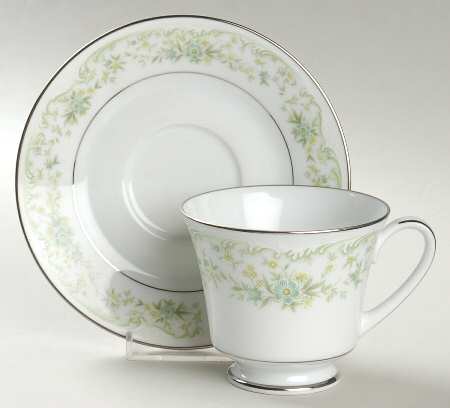 Nantes Footed Cup & Saucer Set