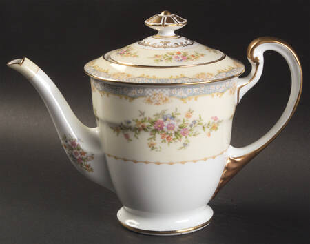 Naomi Teapot & Lid