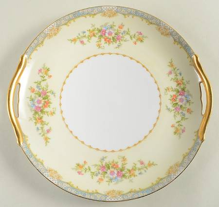 Naomi Handled Cake Plate