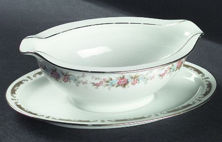 Nashville Gravy Boat with Attached Underplate