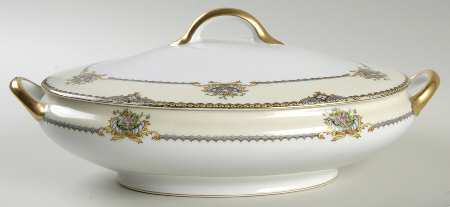 Nashua Oval Covered Vegetable