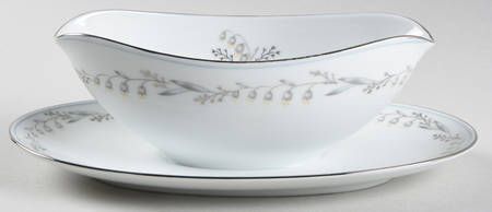 Natalie Gravy Boat with Attached Underplate