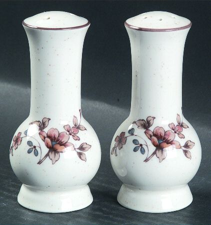 New Castle Salt & Pepper Set