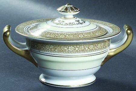 Nerrisa Sugar Bowl & Lid