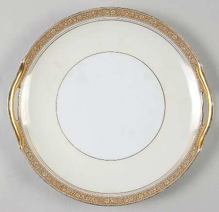 Nerrisa Handled Cake Plate