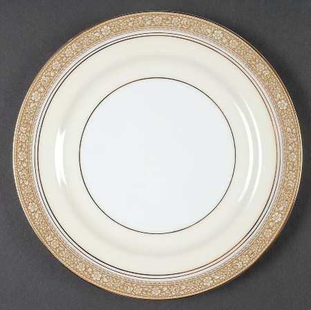 Nerrisa Salad Plate