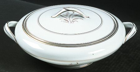 Neville Round Covered Vegetable