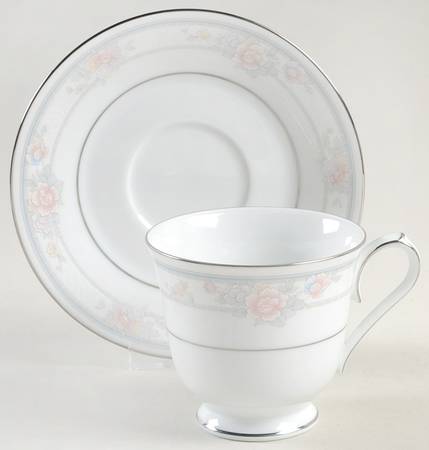 Newbury Footed Cup & Saucer Set