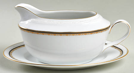 Newburg Gravy Boat & Underplate (Relish/Butter)