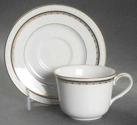 Newburg Flat Cup & Saucer Set