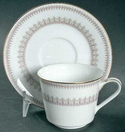 Nina Flat Cup & Saucer Set