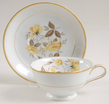 Nolan Footed Cup & Saucer Set
