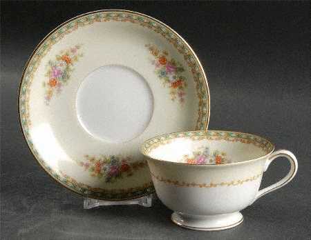Noreen Footed Cup & Saucer Set