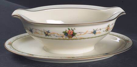Normandy Gravy Boat with Attached Underplate
