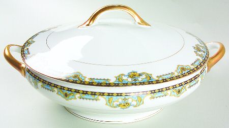 Normandie (Pat 68480) Round Covered Vegetable