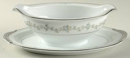 Norwood Gravy Boat with Attached Underplate