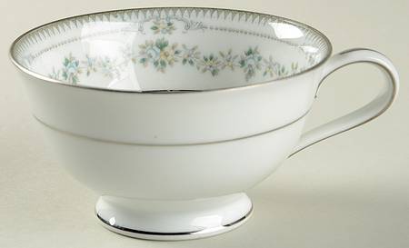 Norwood Footed Cup