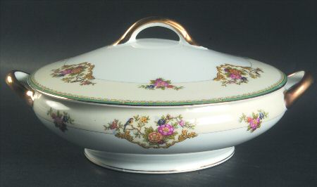Nouvelle Round Covered Vegetable