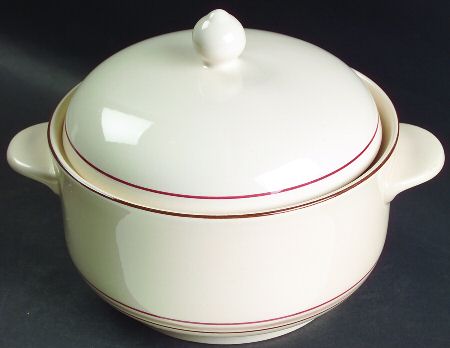 Nutmeg 2 Qt Round Covered Casserole