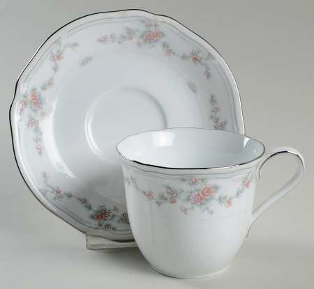 Oakmont Flat Cup & Saucer Set