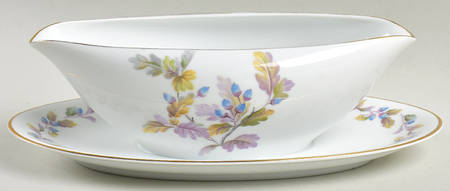 Oakwood Gravy Boat with Attached Underplate
