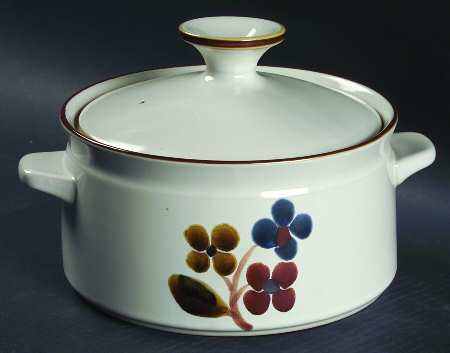 October Fest 2.25 Qt Round Covered Casserole