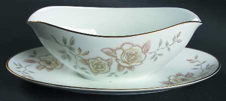 Odette Gravy Boat with Attached Underplate