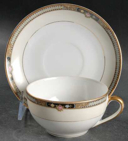 Olanta Flat Cup & Saucer Set