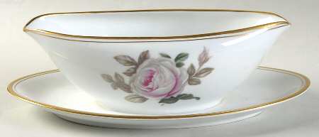 Oliver Gravy Boat with Attached Underplate