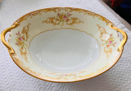 Olivia 10" Oval Vegetable Bowl