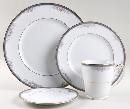 Ontario 4 Piece Place Setting by Noritake