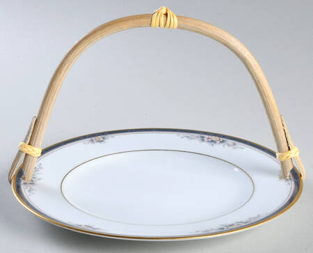 Ontario 5 3/8"-5 5/8" Bamboo Handled Serving Plate  HC