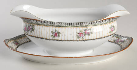 Ormonde Bassett Gravy Boat with Attached Underplate