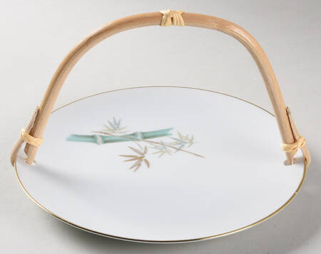 Oriental 5 3/8"-5 5/8" Bamboo Handled Serving Plate  HC
