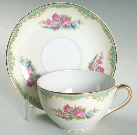 Ostrand Flat Cup & Saucer Set