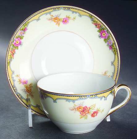 Oxford Flat Cup & Saucer Set