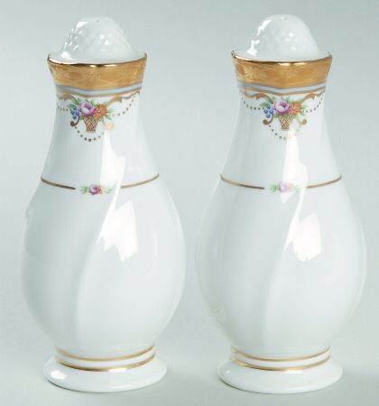 Palace Guard Salt & Pepper Set
