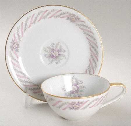 Pamela Flat Cup & Saucer Set
