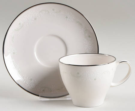 Pamela Flat Cup & Saucer Set