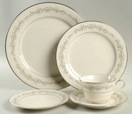 Parkridge 5 Piece Place Setting by Noritake