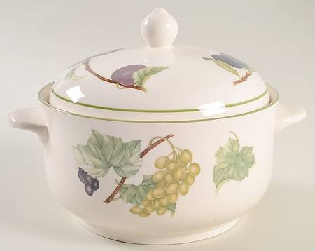 Paradise 2 Qt Round Covered Casserole