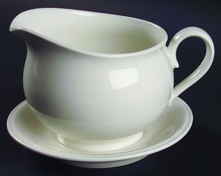 Parchment Gravy Boat with Attached Underplate
