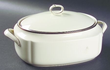 Paris Oval Covered Vegetable