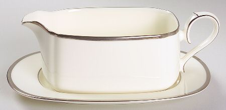 Paris Gravy Boat & Underplate (Relish/Butter)